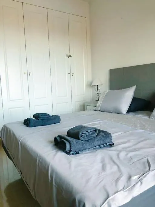 Duquesa 2 Bed Apt Sleeps 6 Overlooking Pool With Magnificent Sea Views Manilva
